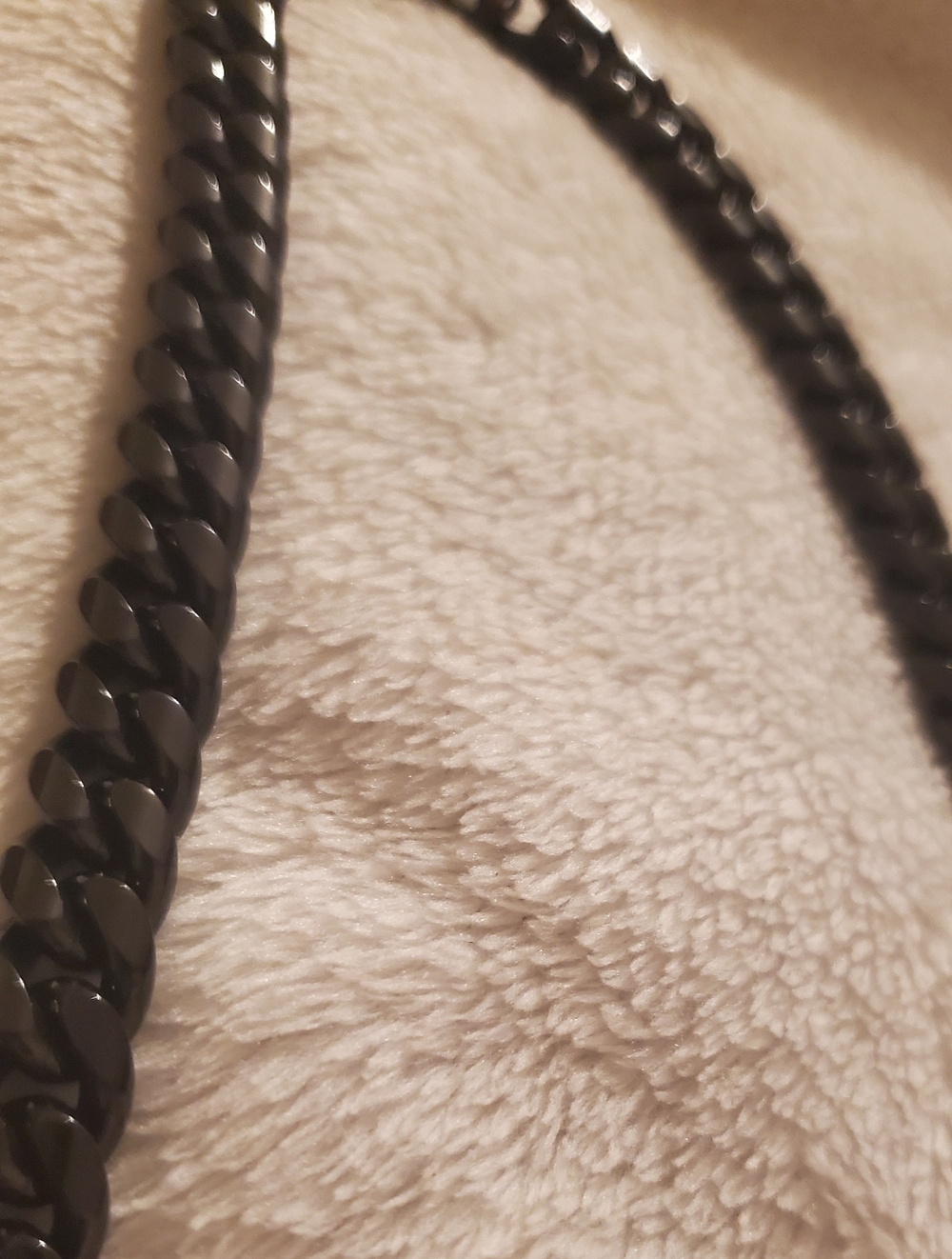 Chunky Cuban Link Chain - Picture 4 of 10